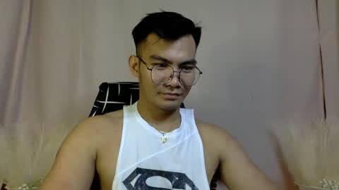 Snapshot of 000batman000 chatting on 12-14-24, 07:18 Bruce online show from 12-14-24, 07:18