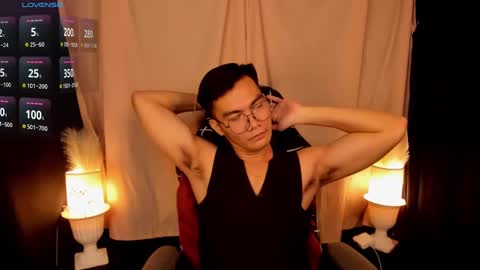 Snapshot of 000batman000 chatting on 02-10-25, 10:09 Bruce online show from 02-10-25, 10:09