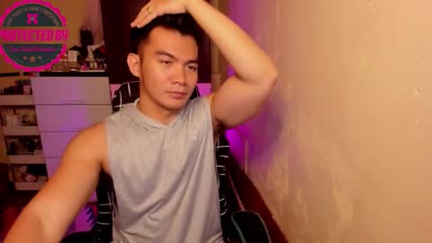 Snapshot of 000batman000 chatting on 10-14-25, 12:17 Bruce online show from 10-14-25, 12:17