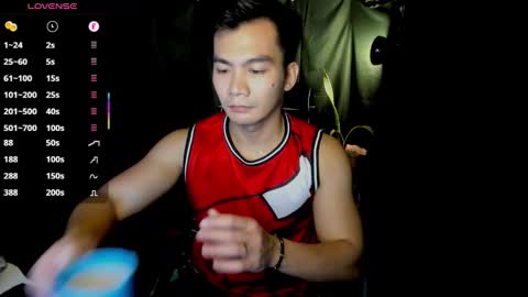 Snapshot of 000batman000 chatting on 02-16-26, 01:18 Bruce online show from 02-16-26, 01:18