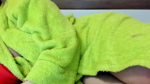 Snapshot of 00ingrid00 chatting on 10-22-25, 01:39 00ingrid00 online show from 10-22-25, 01:39