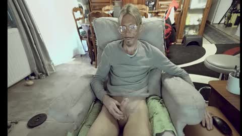 jeff online show from 11-19-25, 07:41