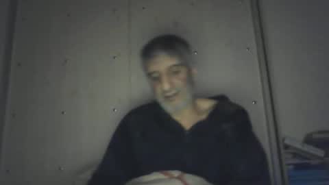 Snapshot of 0luvmonkey chatting on 01-12-26, 07:08 0luvmonkey online show from 01-12-26, 07:08