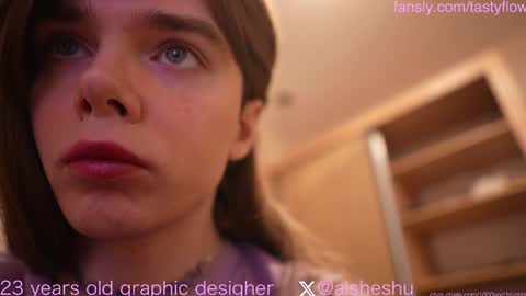 Snapshot of 1000and1nights_ chatting on 01-29-25, 06:39 Aishe online show from 01-29-25, 06:39