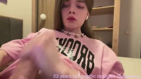 Snapshot of 1000and1nights_ chatting on 09-29-25, 05:07 Aishe online show from 09-29-25, 05:07