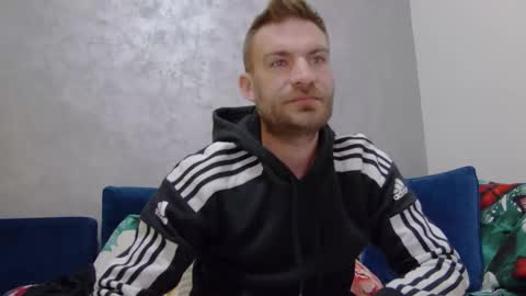 Snapshot of 10in_deluxe chatting on 12-18-25, 06:41 10in_deluxe online show from 12-18-25, 06:41