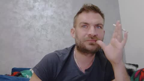 Snapshot of 10in_deluxe chatting on 12-19-25, 06:53 10in_deluxe online show from 12-19-25, 06:53