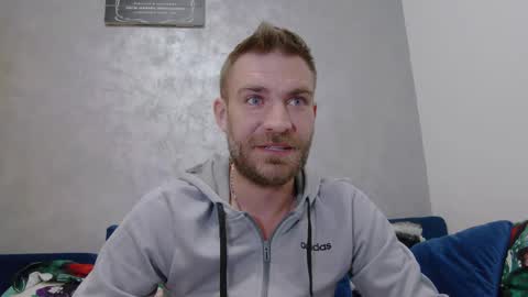 Snapshot of 10in_deluxe chatting on 12-20-25, 07:48 10in_deluxe online show from 12-20-25, 07:48