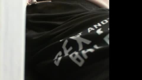 Snapshot of 10mm_socket chatting on 12-04-25, 04:33 10mm_socket online show from 12-04-25, 04:33