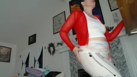 Aurora Willows online show from 11-17-25, 11:49