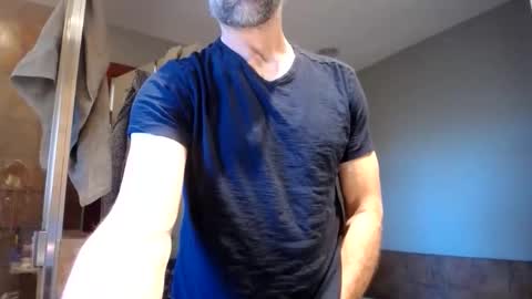 Snapshot of 123h0rny chatting on 12-17-25, 04:46 123h0rny online show from 12-17-25, 04:46