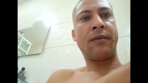 Snapshot of 155decuzinho chatting on 12-18-25, 04:57 155decuzinho online show from 12-18-25, 04:57