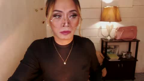 Snapshot of 1bigsurprise4you chatting on 12-10-24, 06:22 angel online show from 12-10-24, 06:22