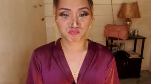 Snapshot of 1bigsurprise4you chatting on 01-15-25, 05:37 angel online show from 01-15-25, 05:37