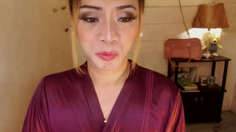Snapshot of 1bigsurprise4you chatting on 02-01-25, 08:16 angel online show from 02-01-25, 08:16