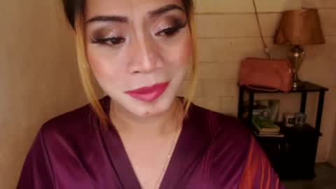 Snapshot of 1bigsurprise4you chatting on 02-04-25, 01:23 angel online show from 02-04-25, 01:23