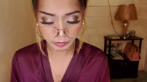 Snapshot of 1bigsurprise4you chatting on 02-16-25, 01:25 angel online show from 02-16-25, 01:25