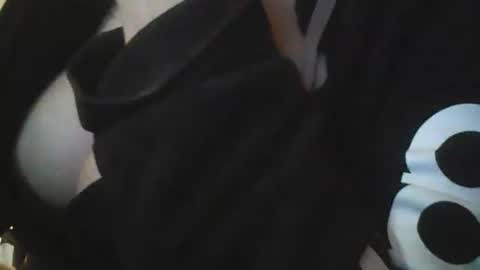 Deluxepussy online show from 10-18-25, 06:30