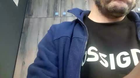 Snapshot of 1guido chatting on 12-16-24, 12:38 Guido online show from 12-16-24, 12:38