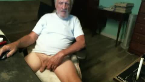 Snapshot of 1handyanddee chatting on 10-23-25, 12:54 1handyanddee online show from 10-23-25, 12:54