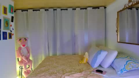 laiaa rivas online show from 10-16-25, 03:29