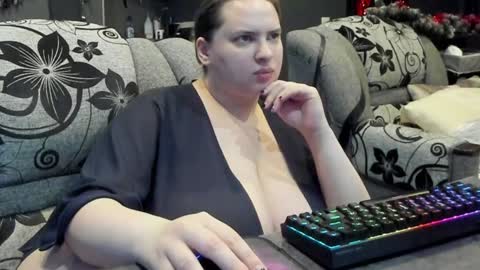1LINDSEY1 online show from 12-19-24, 02:23
