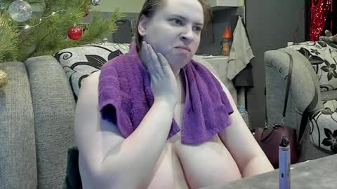 1LINDSEY1 online show from 12-24-24, 08:11
