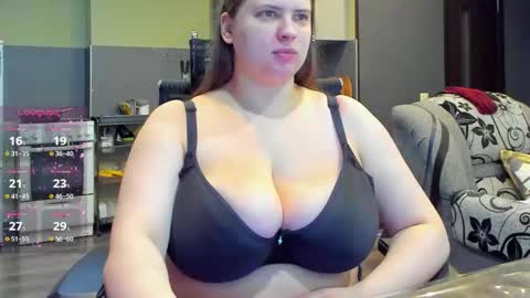 1LINDSEY1 online show from 10-12-25, 01:04