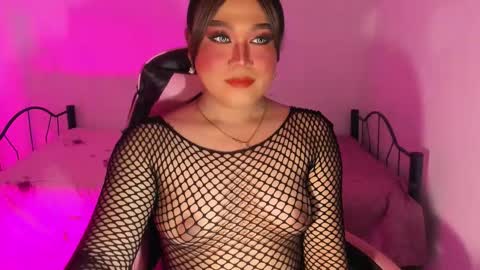 Snapshot of 1lovelymess chatting on 10-25-25, 02:41 1lovelymess online show from 10-25-25, 02:41