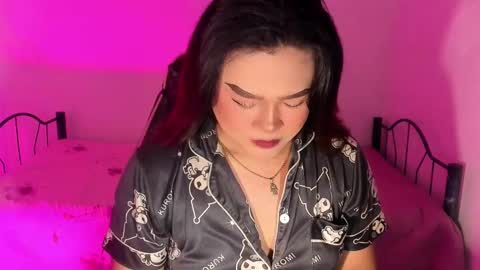 Snapshot of 1lovelymess chatting on 11-12-25, 02:34 1lovelymess online show from 11-12-25, 02:34