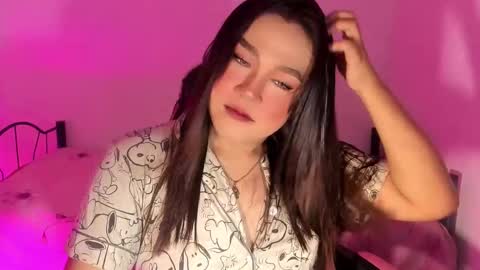 Snapshot of 1lovelymess chatting on 11-18-25, 03:45 1lovelymess online show from 11-18-25, 03:45