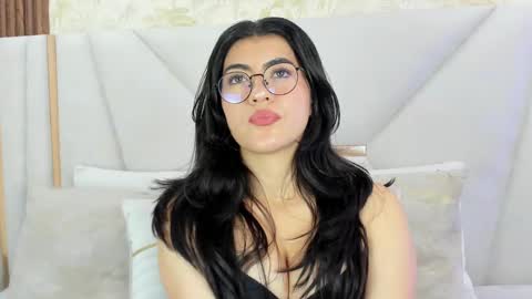 Snapshot of 1m_emily chatting on 12-10-24, 10:26 . online show from 12-10-24, 10:26