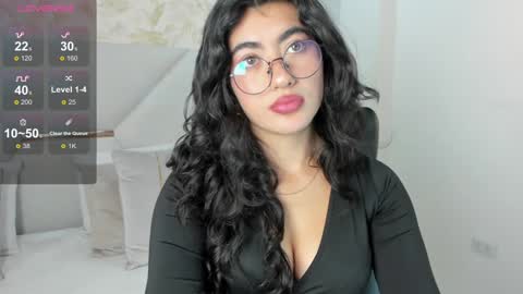 Snapshot of 1m_emily chatting on 01-18-25, 11:00 . online show from 01-18-25, 11:00