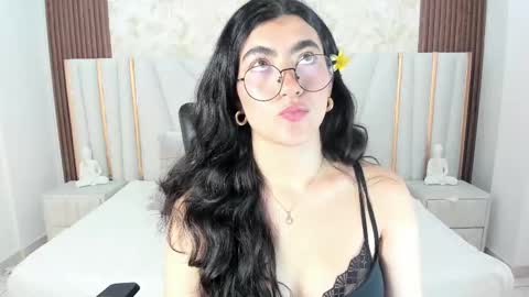 Snapshot of 1m_emily chatting on 02-11-25, 09:46 . online show from 02-11-25, 09:46