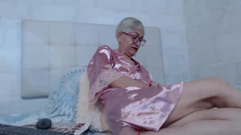 Snapshot of 1miss_monserrate chatting on 01-09-25, 12:30 Miss Monserrate online show from 01-09-25, 12:30