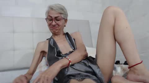 Snapshot of 1miss_monserrate chatting on 02-09-25, 02:50 Miss Monserrate online show from 02-09-25, 02:50