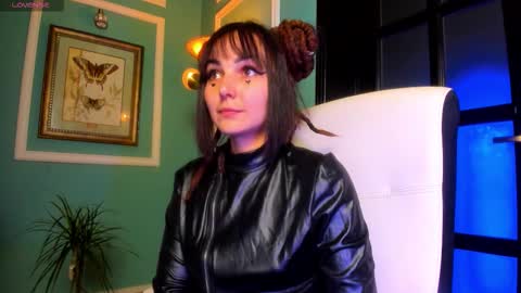 Moona  online show from 11-07-25, 02:17