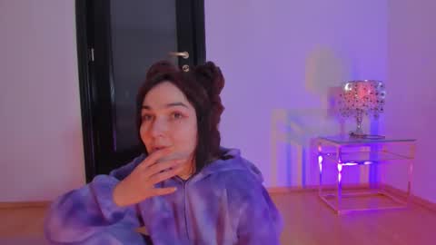 Moona  online show from 02-09-26, 10:41