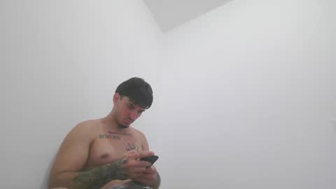 Snapshot of 1sensual chatting on 12-22-24, 10:36 1sensual online show from 12-22-24, 10:36