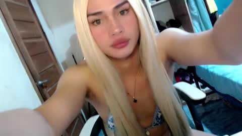 Snapshot of 1sexy_kattie chatting on 11-20-25, 05:45 1sexy kattie online show from 11-20-25, 05:45