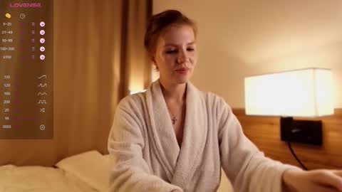 VICTORIA online show from 11-16-25, 01:22