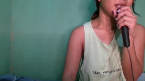 Snapshot of 1smile4u chatting on 12-24-24, 10:33 1smile4u online show from 12-24-24, 10:33