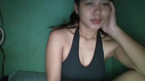 Snapshot of 1smile4u chatting on 02-14-25, 03:33 1smile4u online show from 02-14-25, 03:33