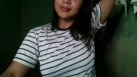 Snapshot of 1smile4u chatting on 10-28-25, 03:04 1smile4u online show from 10-28-25, 03:04