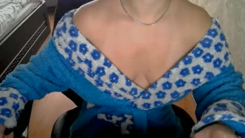 1your_hot_girls online show from 02-04-25, 11:49