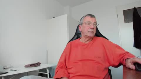 Henk online show from 02-06-25, 04:36