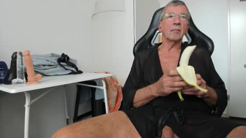 Henk online show from 09-23-25, 01:25