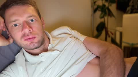 Snapshot of 2017ssseeexxx chatting on 12-10-24, 10:05 Romano online show from 12-10-24, 10:05