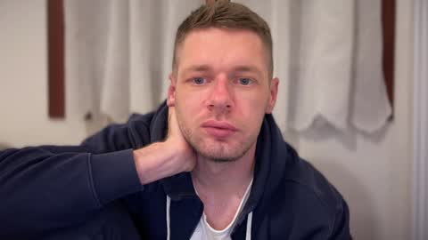 Snapshot of 2017ssseeexxx chatting on 12-16-24, 08:37 Romano online show from 12-16-24, 08:37