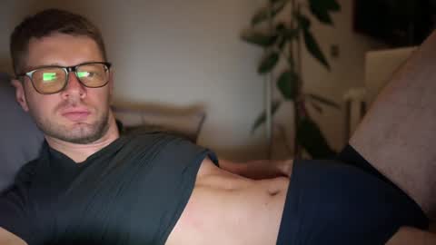 Snapshot of 2017ssseeexxx chatting on 01-15-25, 09:20 Romano online show from 01-15-25, 09:20